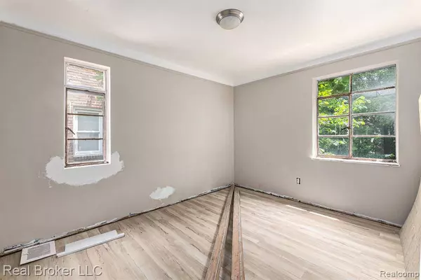 9236 Manistique Street, Detroit, MI 48224