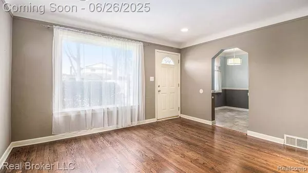 9269 Hubert Avenue, Allen Park, MI 48101