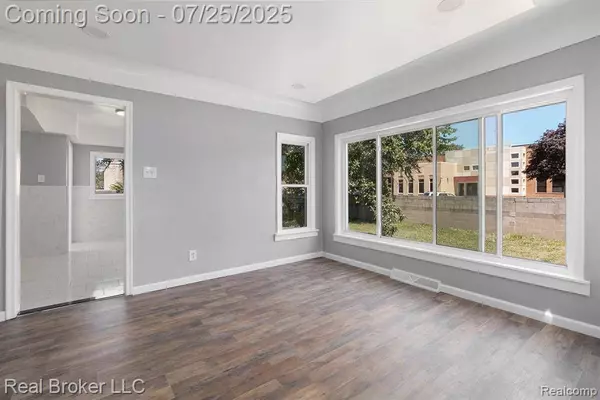 8301 Dodge Avenue, Warren, MI 48089