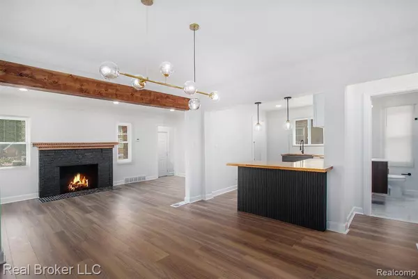 15763 Mansfield Street, Detroit, MI 48227