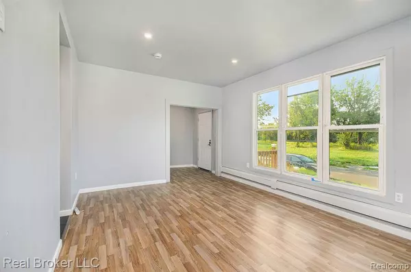 14167 Cedargrove Street, Detroit, MI 48205