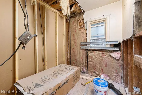 19922 Stahelin Avenue, Detroit, MI 48219