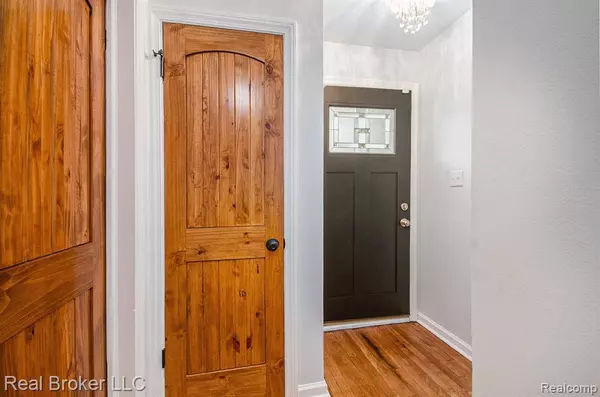 15431 E State Fair Street, Detroit, MI 48205