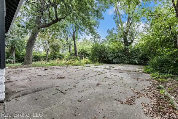 27305 Norfolk Street, Inkster, MI 48141