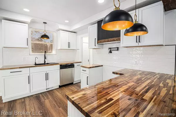 14531 Whitcomb Street, Detroit, MI 48227