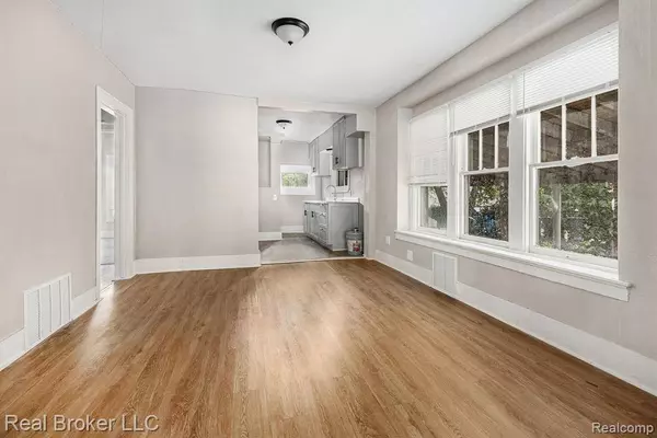 27305 Norfolk Street, Inkster, MI 48141