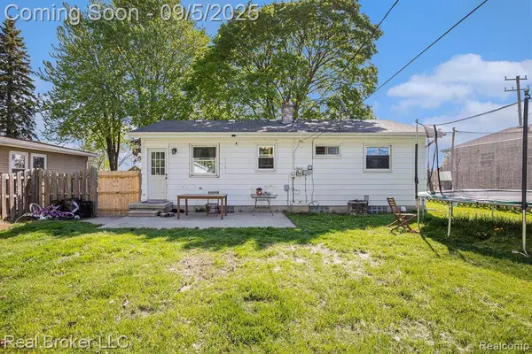 2609 15th Avenue, Port Huron, MI 48060