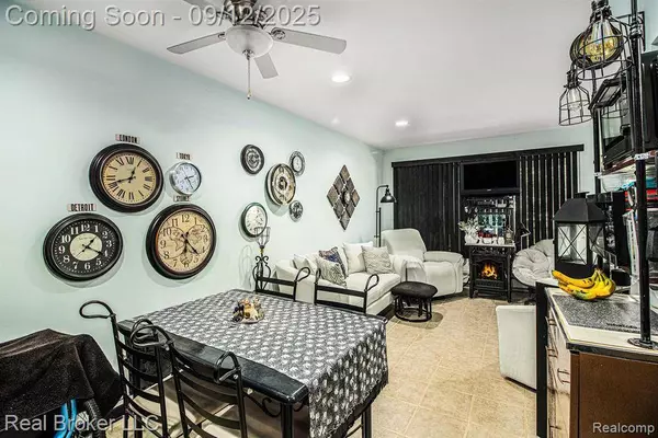 24301 Kelly Road, Eastpointe, MI 48021