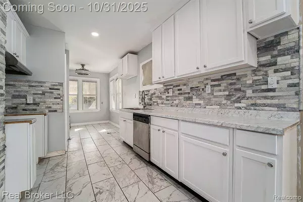 12086 Glenfield Street, Detroit, MI 48213