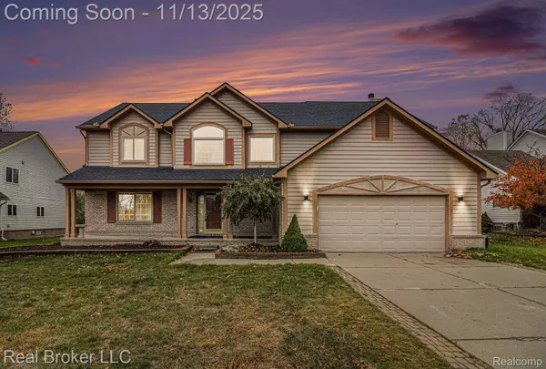 24403 Elmhurst AVE, Farmington Hills, MI 48336