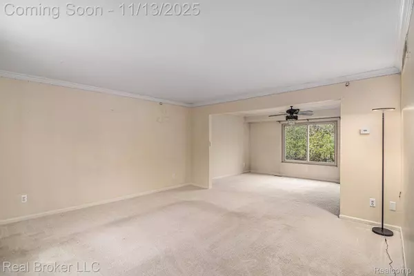 24403 Elmhurst AVE, Farmington Hills, MI 48336