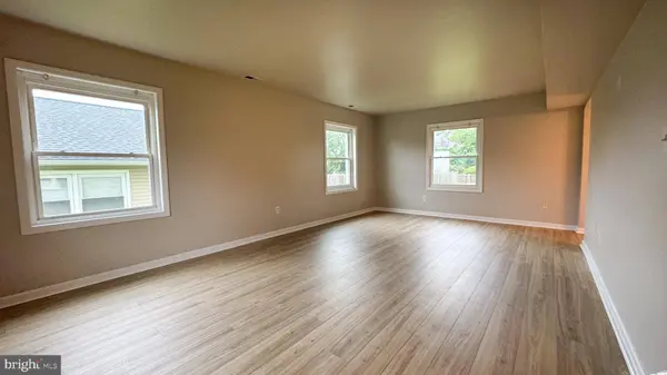 40 MARSHAL LN, Willingboro, NJ 08046