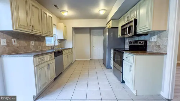 40 MARSHAL LN, Willingboro, NJ 08046