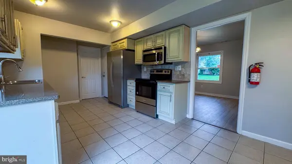 40 MARSHAL LN, Willingboro, NJ 08046