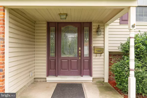 64 WARWICK RD, Stratford, NJ 08084