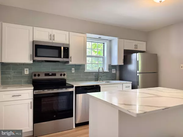 43 CHURCH ST, Mount Holly, NJ 08060