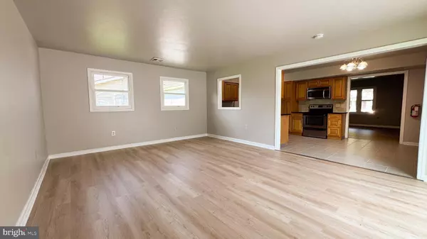 31 ENDERLY LN, Willingboro, NJ 08046