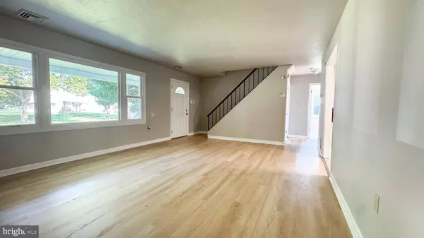 31 ENDERLY LN, Willingboro, NJ 08046