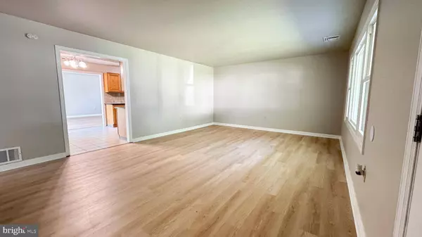 31 ENDERLY LN, Willingboro, NJ 08046