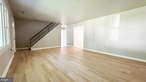 31 ENDERLY LN, Willingboro, NJ 08046