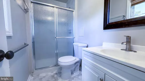 24 EASTERN CT, Willingboro, NJ 08046