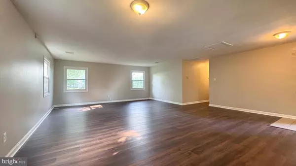 24 EASTERN CT, Willingboro, NJ 08046