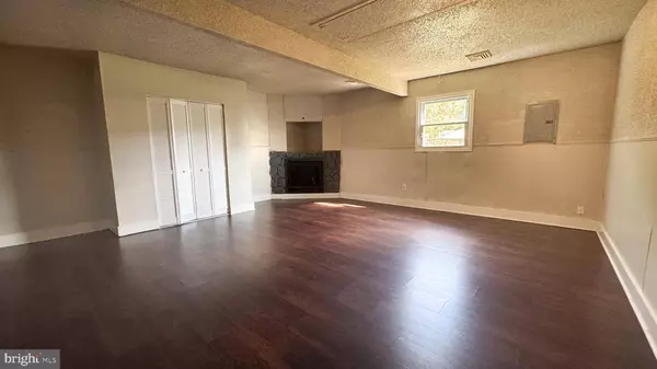 24 EASTERN CT, Willingboro, NJ 08046