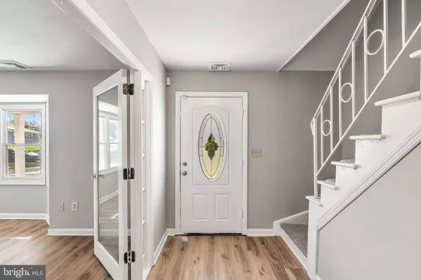 11 WELDON LN, Willingboro, NJ 08046