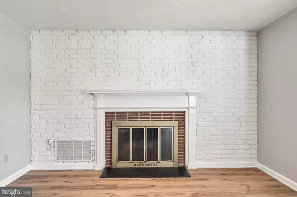 11 WELDON LN, Willingboro, NJ 08046