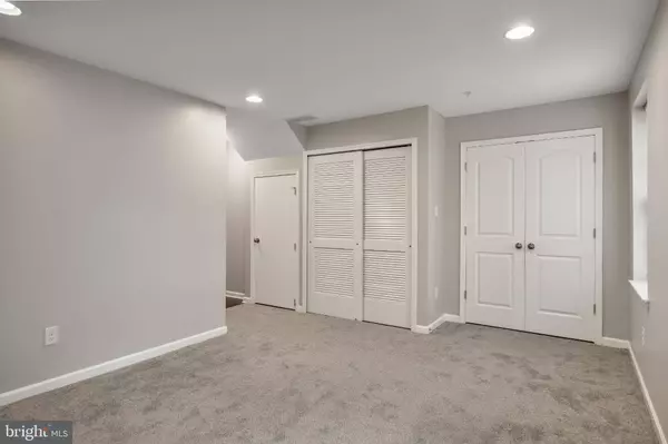 33 IRON GATE RD, Sicklerville, NJ 08081