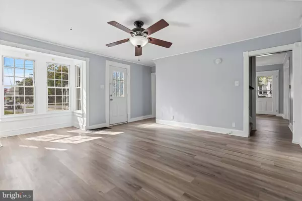 76 WEST AVE, Woodstown, NJ 08098