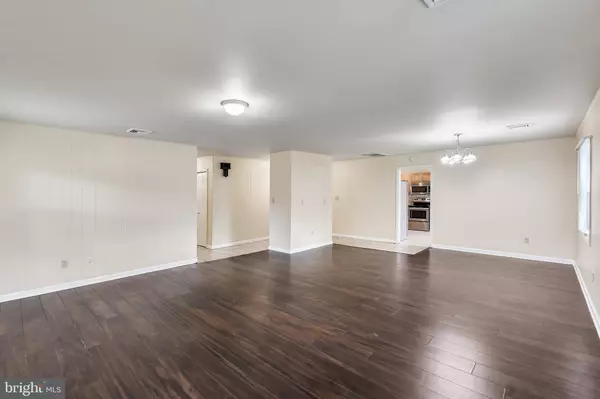 142 HARRINGTON CIR, Willingboro, NJ 08046