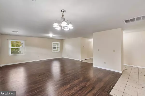 142 HARRINGTON CIR, Willingboro, NJ 08046