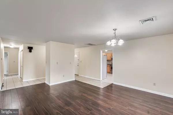 142 HARRINGTON CIR, Willingboro, NJ 08046