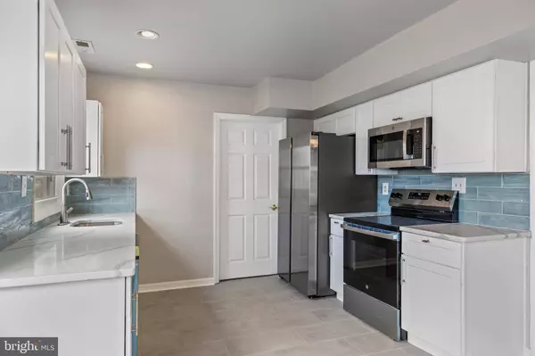 15 MARBLESTONE LN, Willingboro, NJ 08046