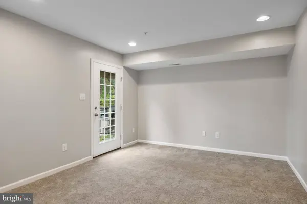 33 IRON GATE RD, Sicklerville, NJ 08081