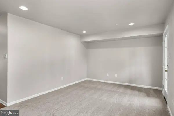 13 IRON GATE RD, Sicklerville, NJ 08081