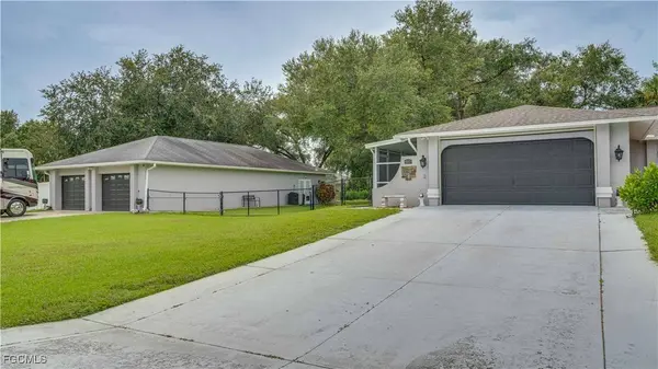 517 Hibiscus AVE, Lehigh Acres, FL 33972