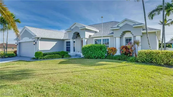 2548 Gleason Pkwy, Cape Coral, FL 33914