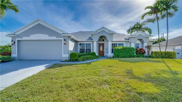 2548 Gleason Pkwy, Cape Coral, FL 33914