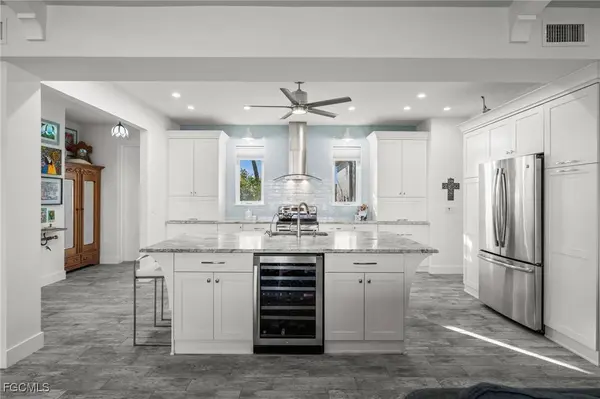 1729 SW 17th PL, Cape Coral, FL 33991