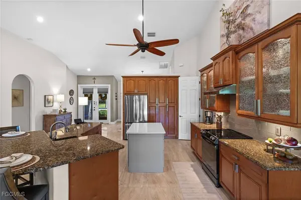 1924 SW 17th PL, Cape Coral, FL 33991