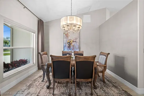 1924 SW 17th PL, Cape Coral, FL 33991