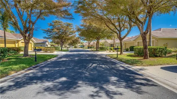 4725 Fairloop RUN, Lehigh Acres, FL 33973