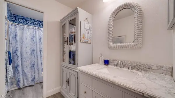 5671 Longleaf DR, North Fort Myers, FL 33917