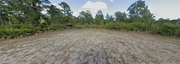 927 Alice CT, Lehigh Acres, FL 33974
