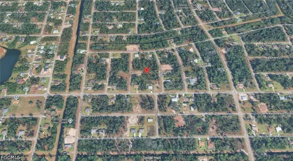 927 Alice CT, Lehigh Acres, FL 33974