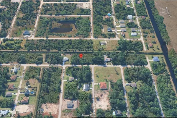 718 Ashland ST E, Lehigh Acres, FL 33974