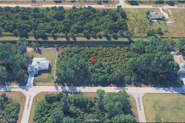 718 Ashland ST E, Lehigh Acres, FL 33974