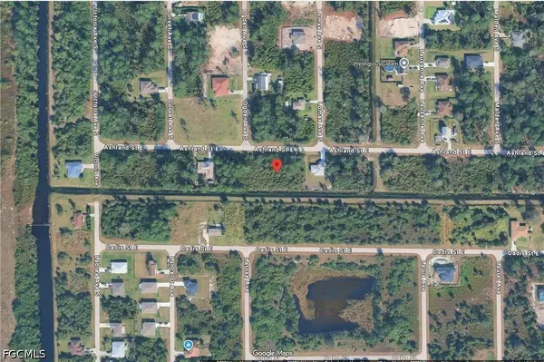 718 Ashland ST E, Lehigh Acres, FL 33974
